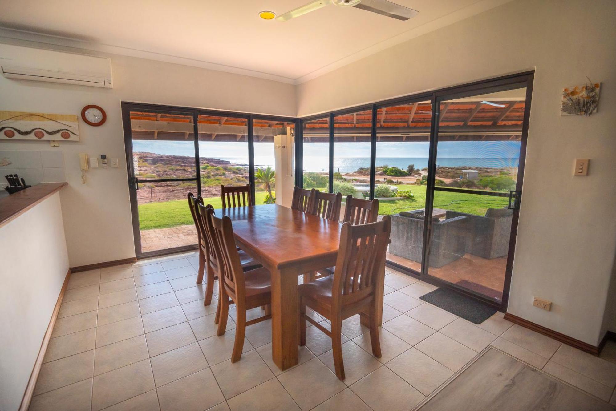 Kalbarri Red Bluff Tourist Park Hotell Exteriör bild