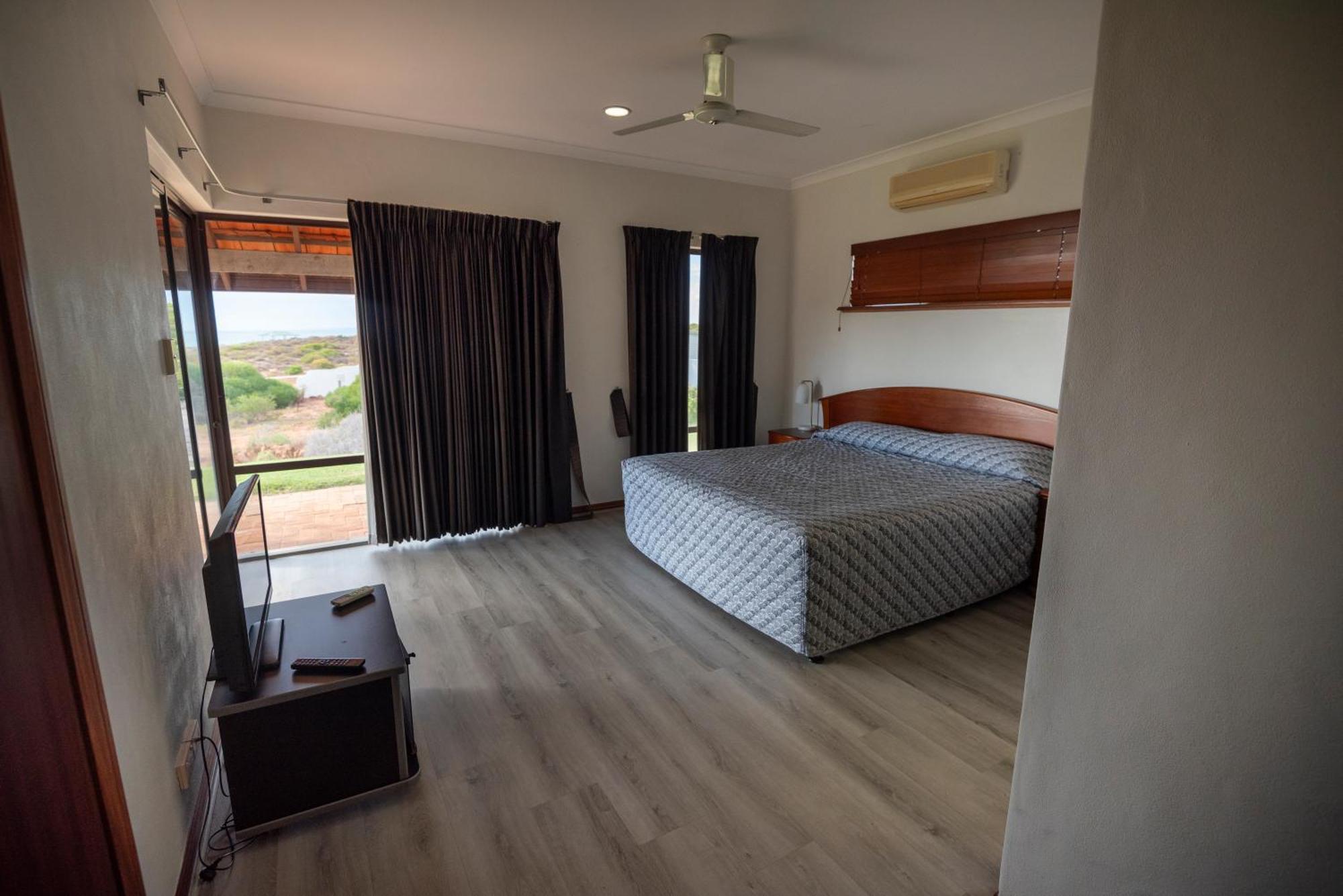 Kalbarri Red Bluff Tourist Park Hotell Exteriör bild