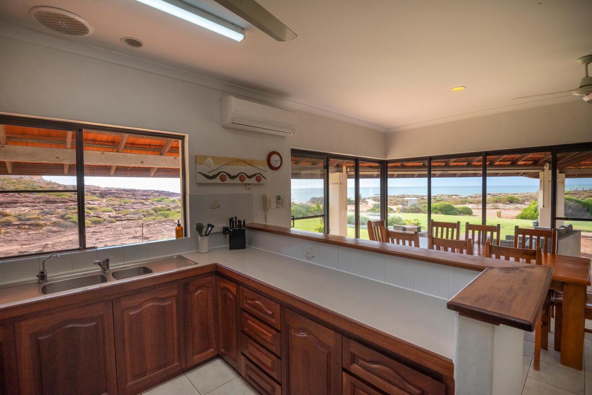 Kalbarri Red Bluff Tourist Park Hotell Exteriör bild