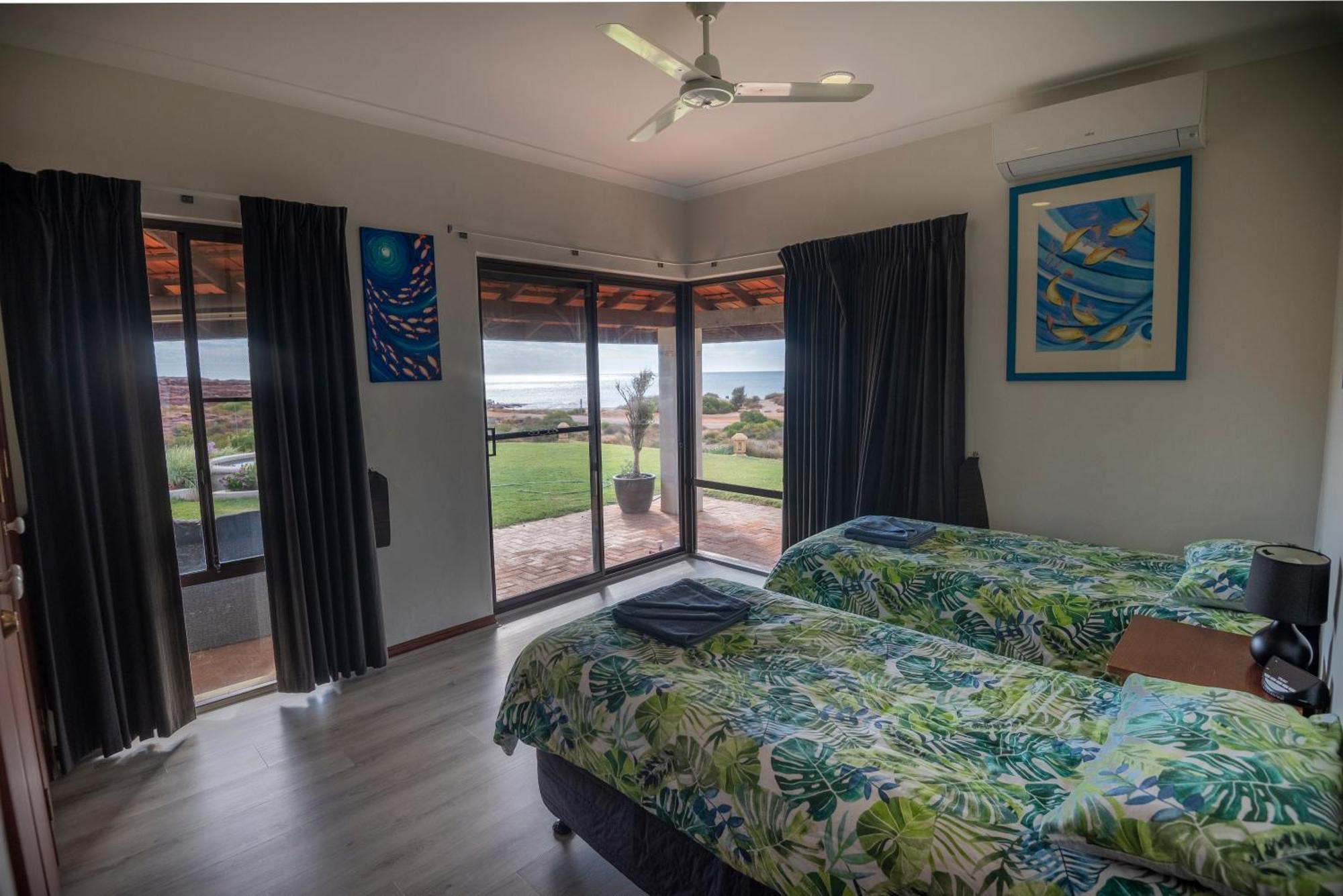 Kalbarri Red Bluff Tourist Park Hotell Exteriör bild