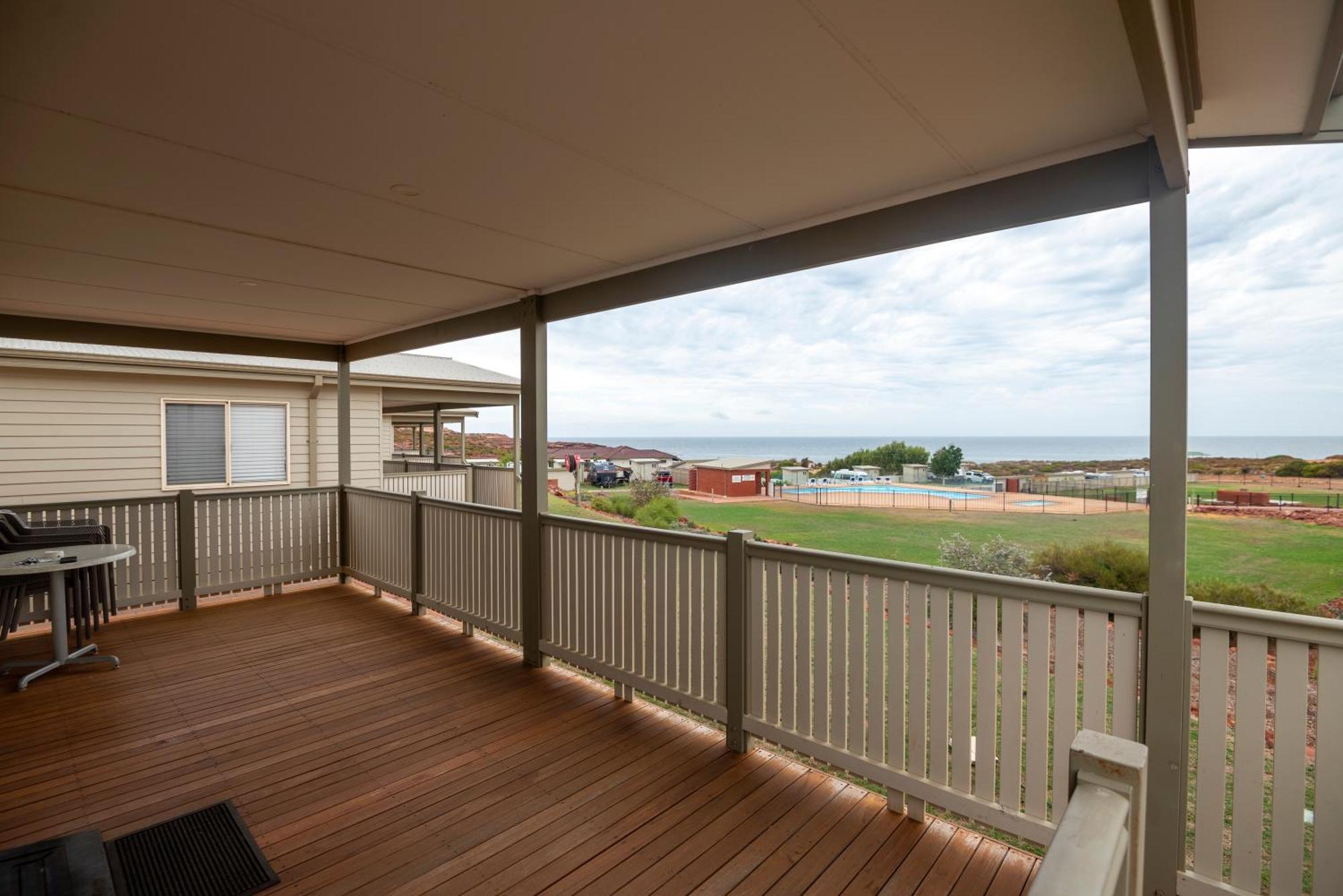 Kalbarri Red Bluff Tourist Park Hotell Exteriör bild